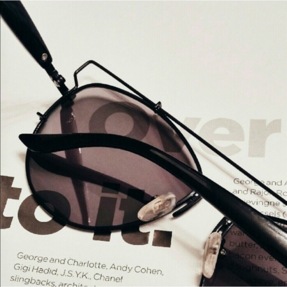 Accessories | chic black on black retro sunglasses - Picture 2 of 5